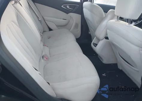 2015 Chrysler 200 Limited z USA, uszkodzony, nr VIN 1C3CCCAB2FN732409